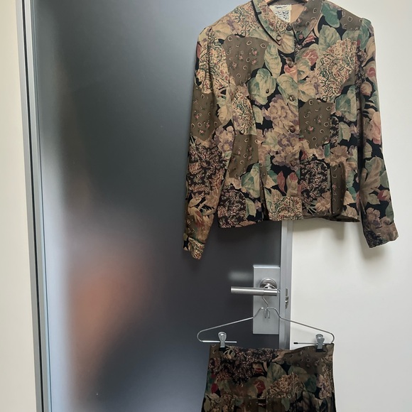 Paul Costello Made in Ireland ,set of top and skirt size 10, pure light wool. - Picture 3 of 14